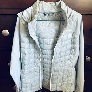Women’s North Face lightweight jacket